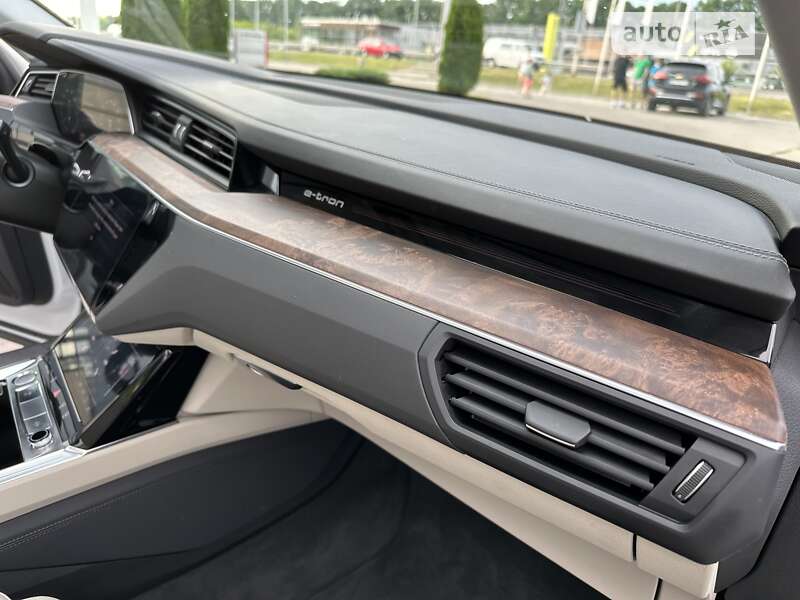 Внедорожник / Кроссовер Audi e-tron 2019 в Виннице