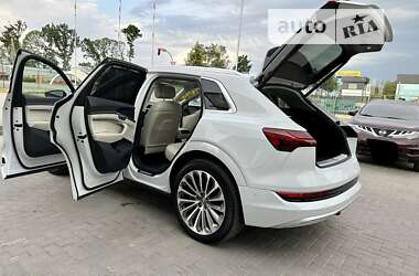 Внедорожник / Кроссовер Audi e-tron 2019 в 