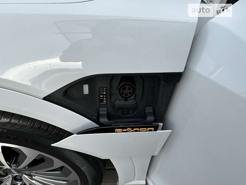 Внедорожник / Кроссовер Audi e-tron 2019 в Виннице