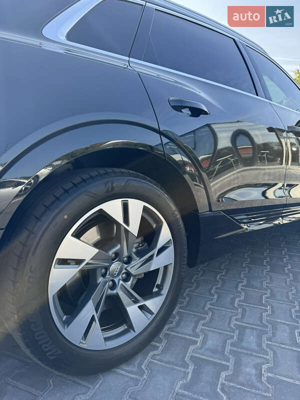 Внедорожник / Кроссовер Audi e-tron 2020 в Львове