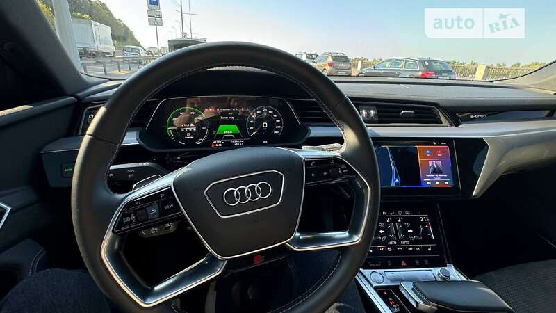 Внедорожник / Кроссовер Audi e-tron 2020 в Киеве