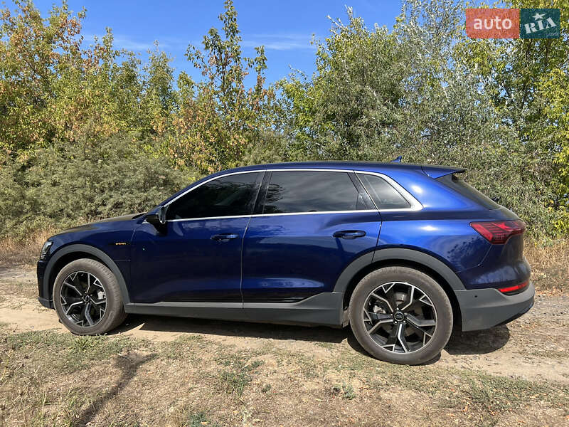 Внедорожник / Кроссовер Audi e-tron 2021 в Харькове