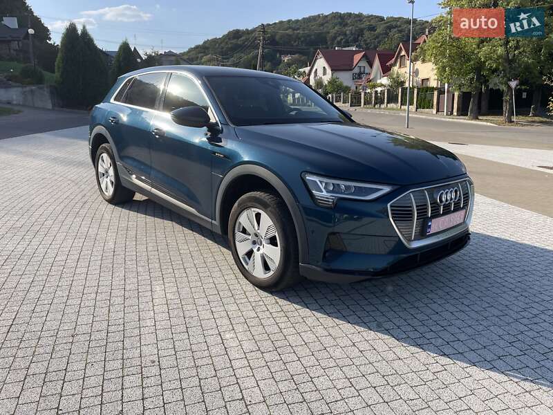 Audi e-tron 2019