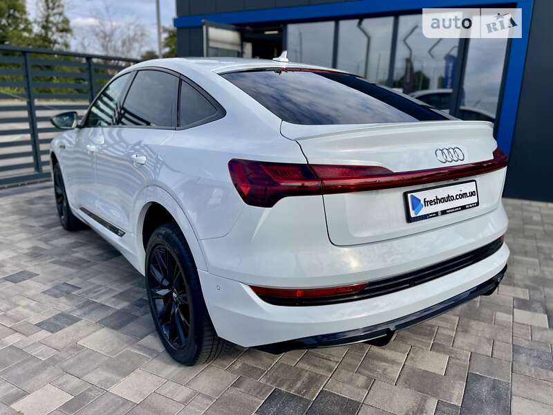 Внедорожник / Кроссовер Audi e-tron 2021 в Ровно