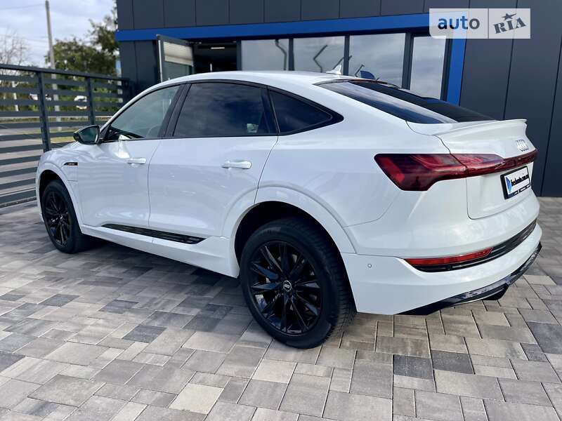 Внедорожник / Кроссовер Audi e-tron 2021 в Ровно