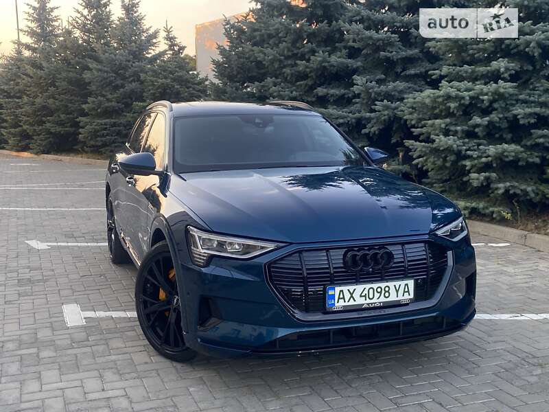 Внедорожник / Кроссовер Audi e-tron 2018 в Харькове