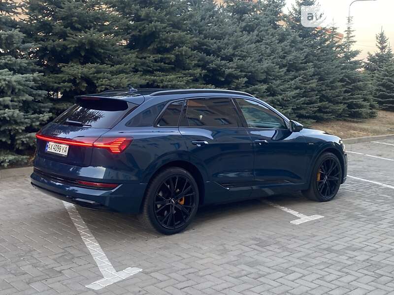 Внедорожник / Кроссовер Audi e-tron 2018 в Харькове