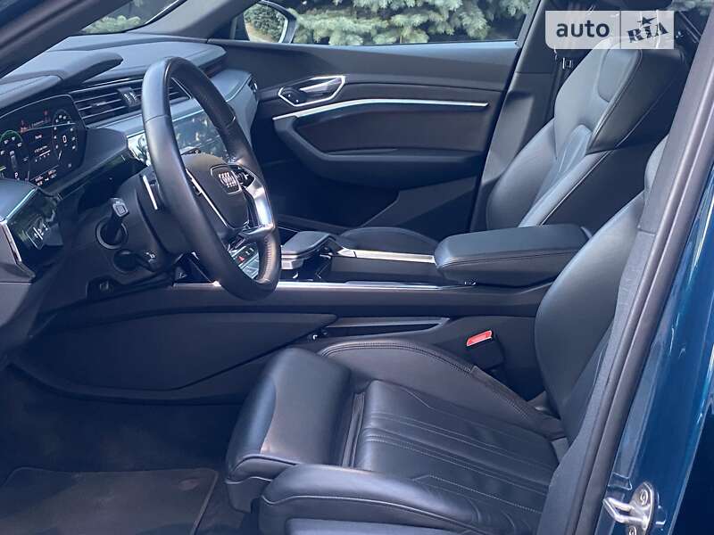 Внедорожник / Кроссовер Audi e-tron 2018 в Харькове