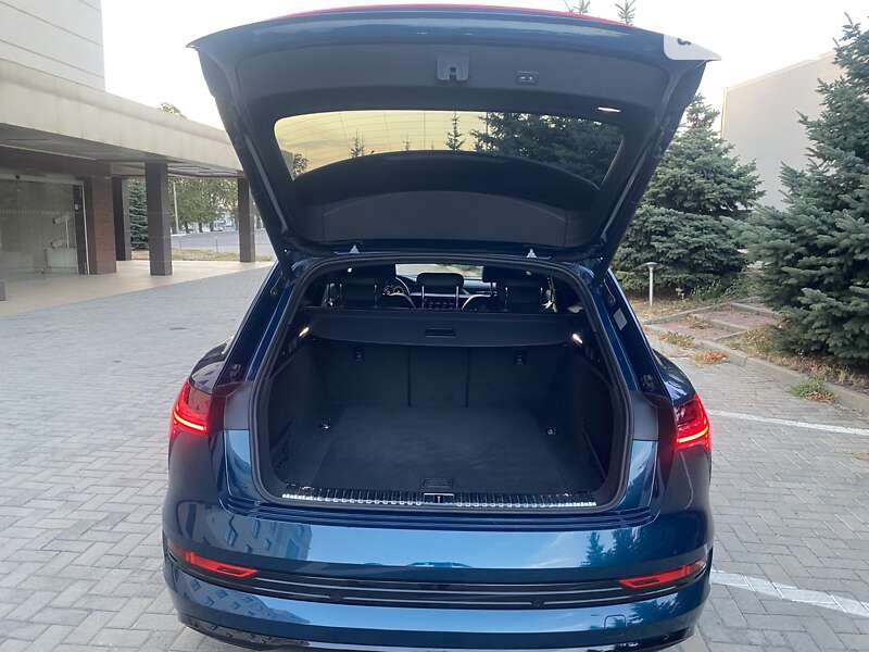 Внедорожник / Кроссовер Audi e-tron 2018 в Харькове