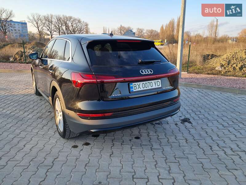 Внедорожник / Кроссовер Audi e-tron 2022 в Хмельницком