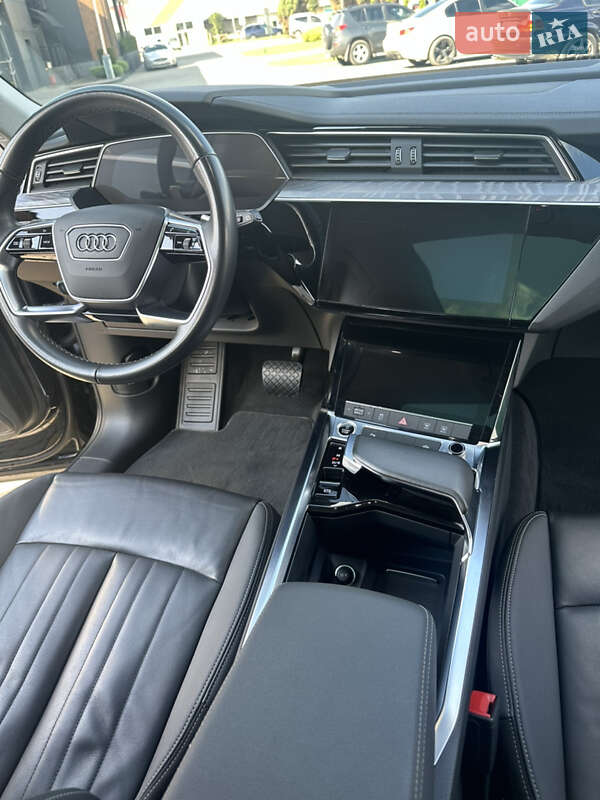 Внедорожник / Кроссовер Audi e-tron 2022 в Самборе