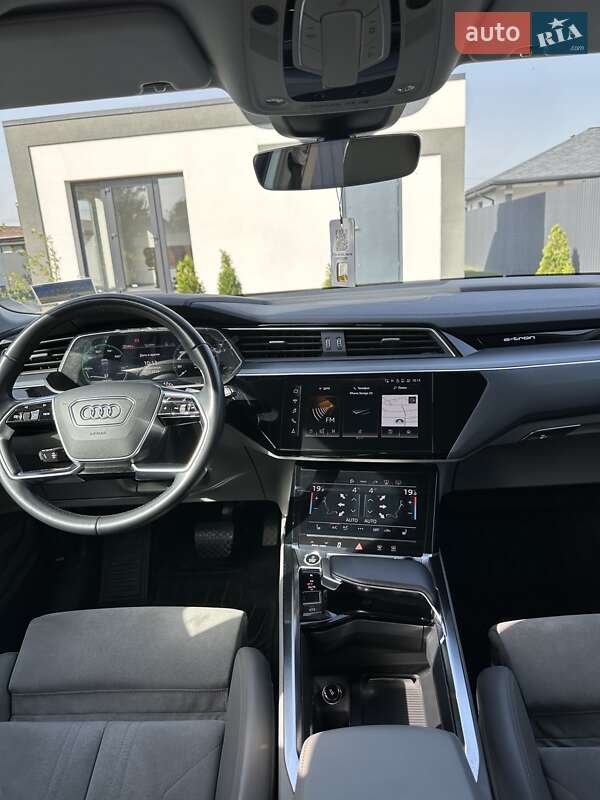Позашляховик / Кросовер Audi e-tron 2020 в Києві