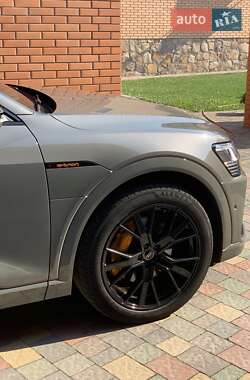 Позашляховик / Кросовер Audi e-tron 2022 в Рівному