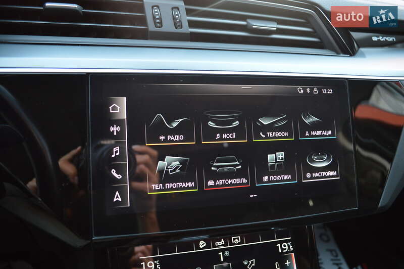 Внедорожник / Кроссовер Audi e-tron 2020 в Львове