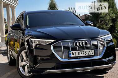 Позашляховик / Кросовер Audi e-tron 2020 в Стрию