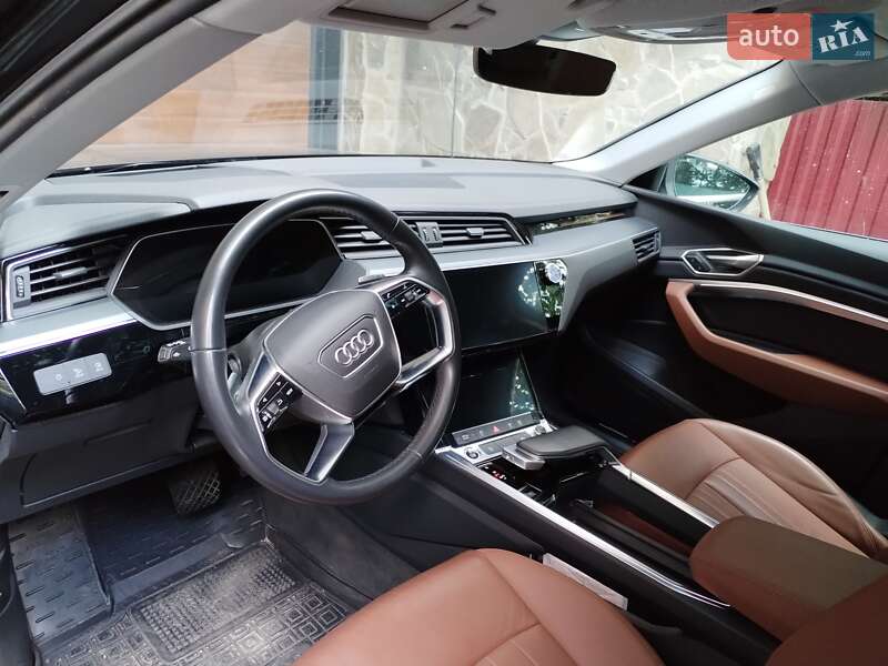 Внедорожник / Кроссовер Audi e-tron 2021 в Шепетовке