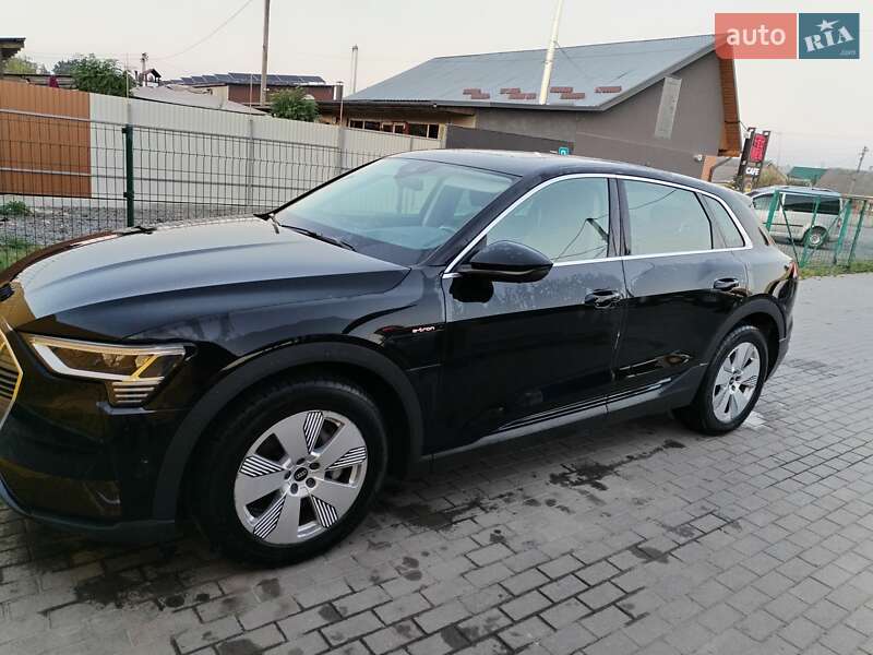 Внедорожник / Кроссовер Audi e-tron 2021 в Шепетовке