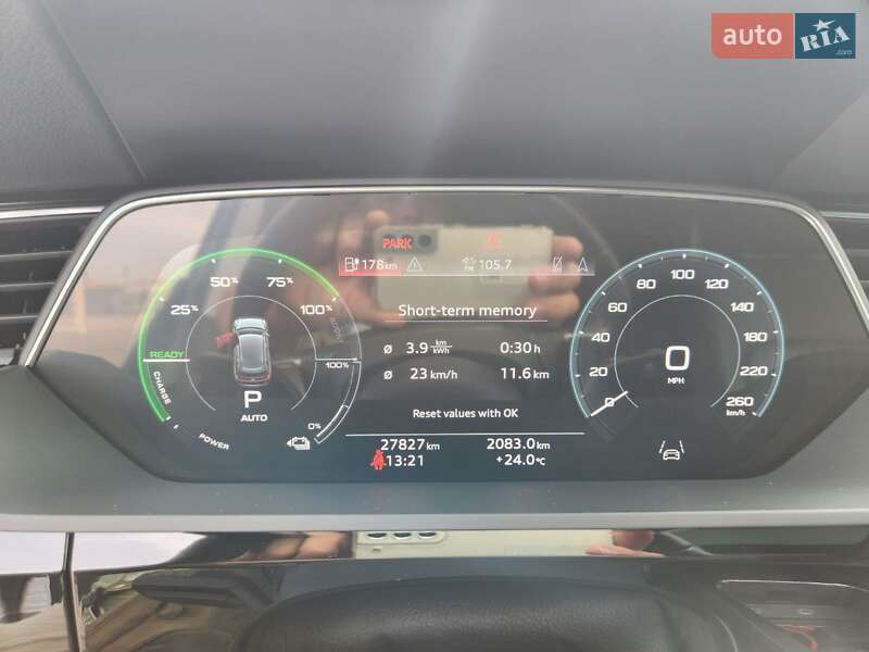 Позашляховик / Кросовер Audi e-tron 2021 в Києві