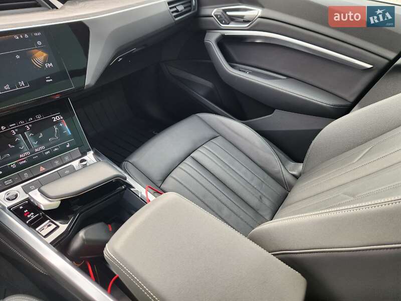 Позашляховик / Кросовер Audi e-tron 2021 в Києві