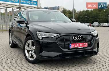 Позашляховик / Кросовер Audi e-tron 2019 в 