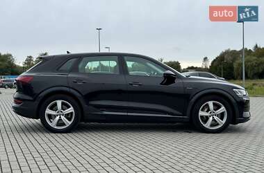 Позашляховик / Кросовер Audi e-tron 2019 в 