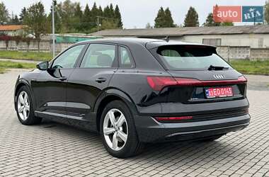 Позашляховик / Кросовер Audi e-tron 2019 в 