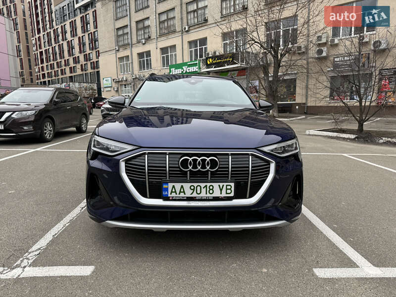 Внедорожник / Кроссовер Audi e-tron 2020 в Киеве