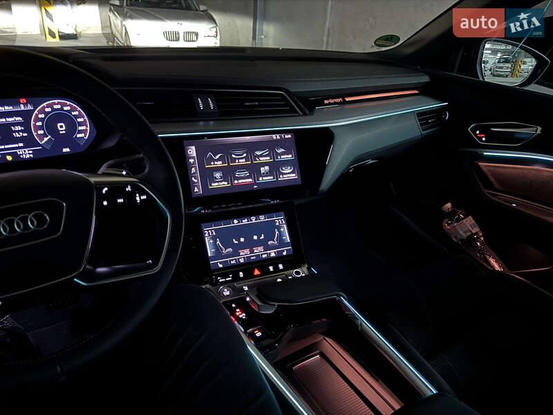 Внедорожник / Кроссовер Audi e-tron 2020 в Киеве