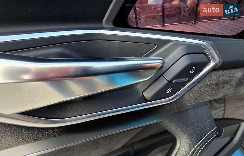 Внедорожник / Кроссовер Audi e-tron 2019 в Киеве