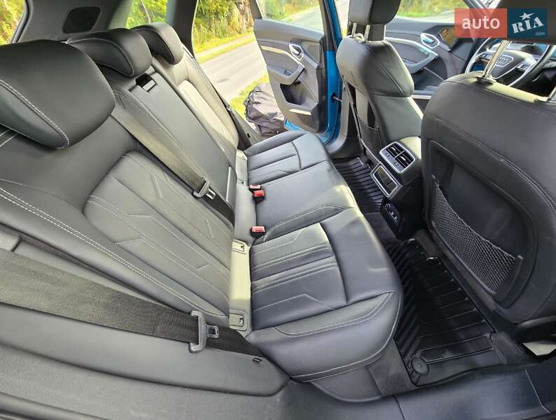 Внедорожник / Кроссовер Audi e-tron 2019 в Киеве