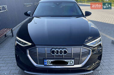Позашляховик / Кросовер Audi e-tron 2020 в 