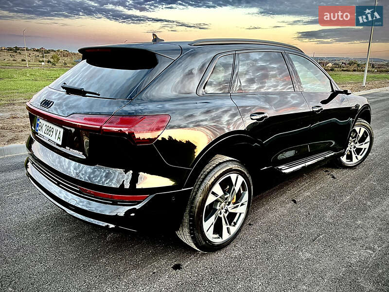 Внедорожник / Кроссовер Audi e-tron 2019 в Ровно