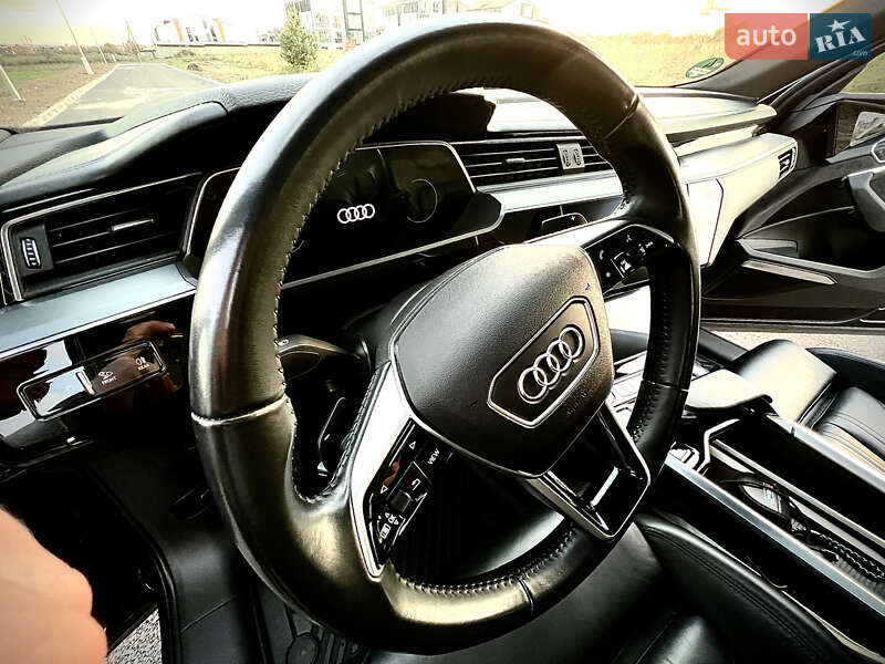 Внедорожник / Кроссовер Audi e-tron 2019 в Ровно