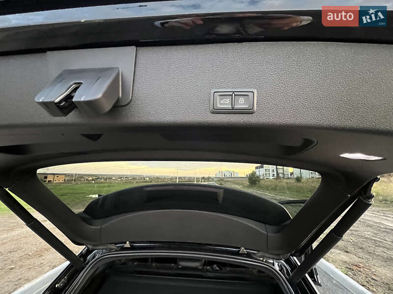 Внедорожник / Кроссовер Audi e-tron 2019 в Ровно