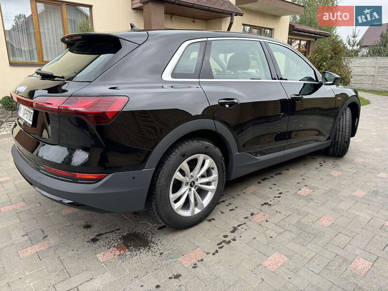 Позашляховик / Кросовер Audi e-tron 2021 в Житомирі