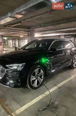 Внедорожник / Кроссовер Audi e-tron 2019 в Киеве