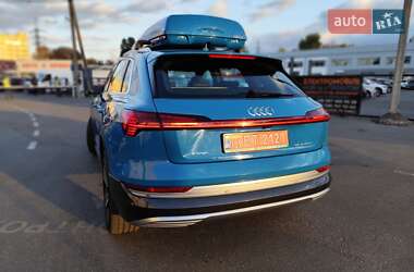 Внедорожник / Кроссовер Audi e-tron 2019 в 