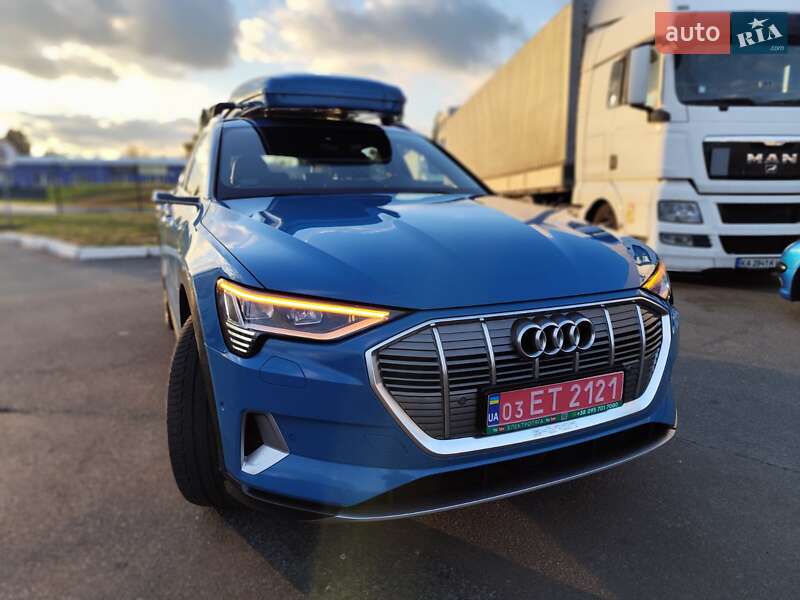 Внедорожник / Кроссовер Audi e-tron 2019 в Киеве