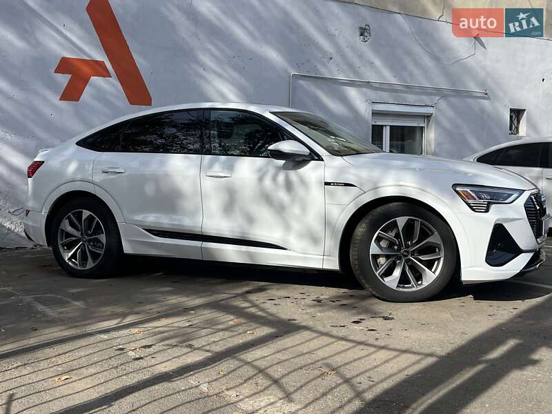 Позашляховик / Кросовер Audi e-tron 2020 в Одесі