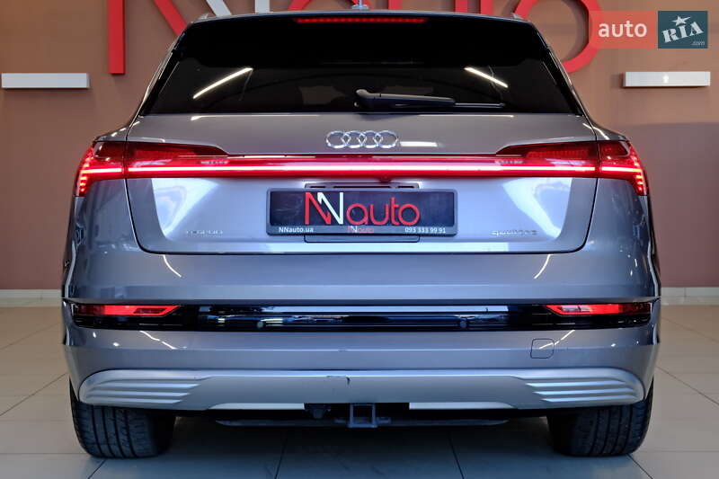 Внедорожник / Кроссовер Audi e-tron 2020 в Одессе