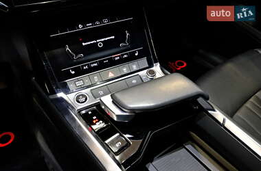 Внедорожник / Кроссовер Audi e-tron 2020 в 