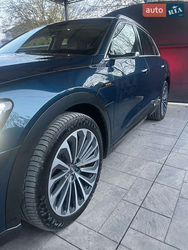 Внедорожник / Кроссовер Audi e-tron 2019 в Черновцах