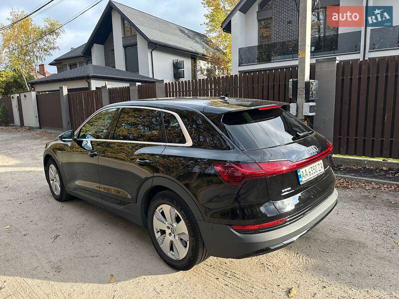 Внедорожник / Кроссовер Audi e-tron 2020 в Киеве