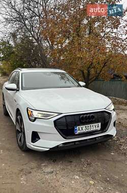 Позашляховик / Кросовер Audi e-tron 2022 в Харкові