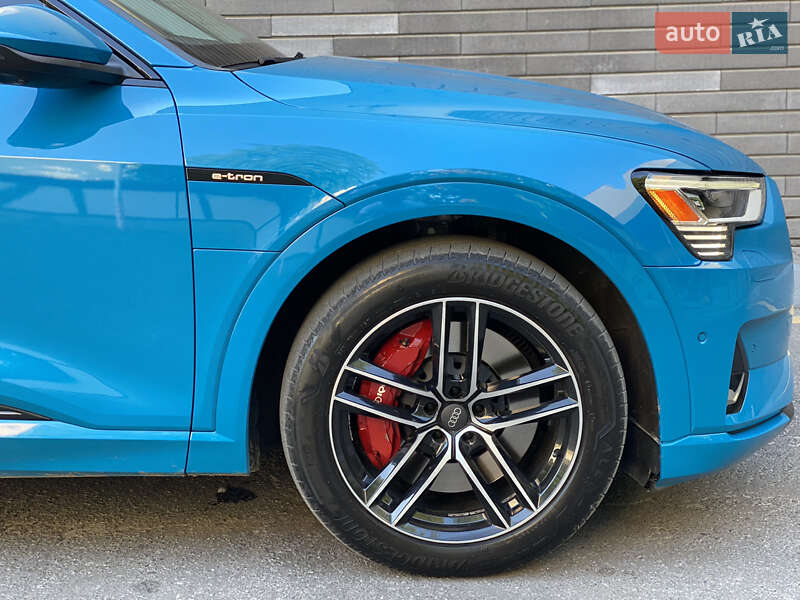 Позашляховик / Кросовер Audi e-tron 2019 в Тернополі