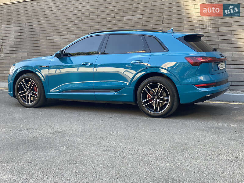 Позашляховик / Кросовер Audi e-tron 2019 в Тернополі