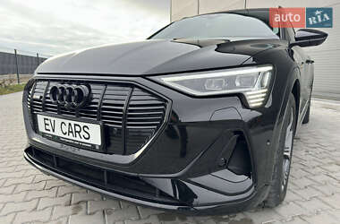 Внедорожник / Кроссовер Audi e-tron 2023 в 