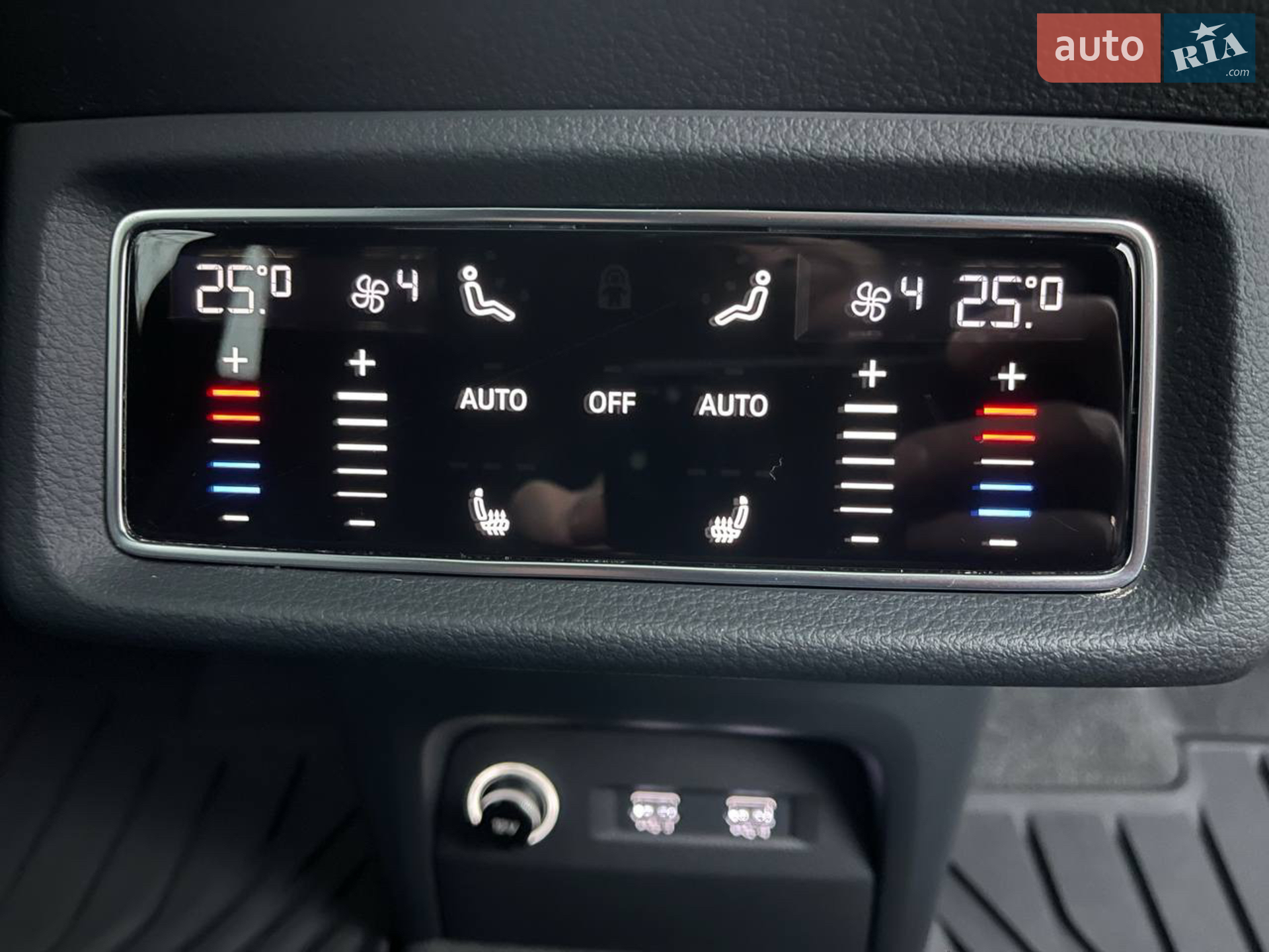 2019 Audi e-tron - мініатюра 21