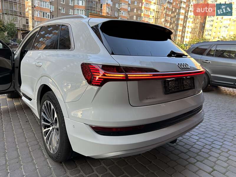 Внедорожник / Кроссовер Audi e-tron 2019 в Виннице