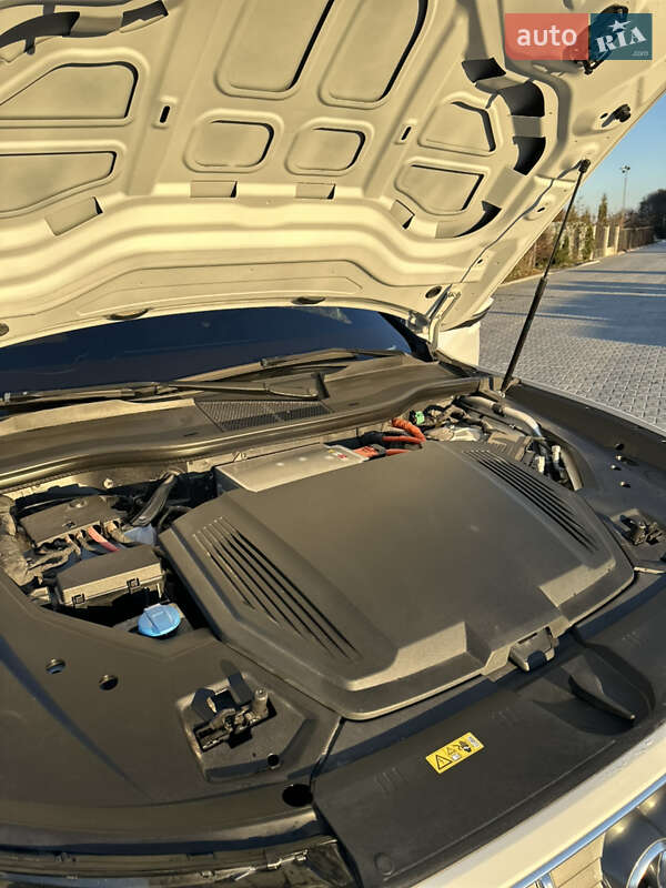 Внедорожник / Кроссовер Audi e-tron 2019 в Тернополе фото 15 Внедорожник / Кроссовер Audi e-tron 2019 в Тернополе